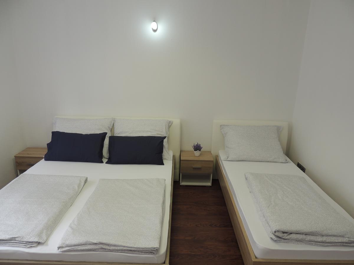 Appartamento Roses Bihać Esterno foto